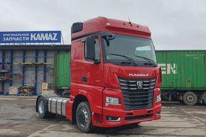 Седельный тягач KAMAZ 54901-70028-CА (М1946) для буксировки полуприцепов для опасных грузов